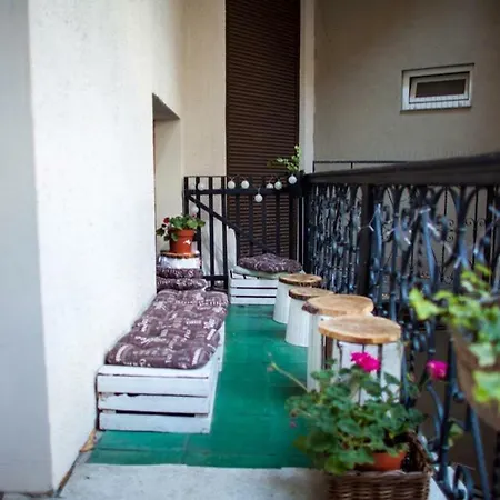 Centrum Sabot Hostel *