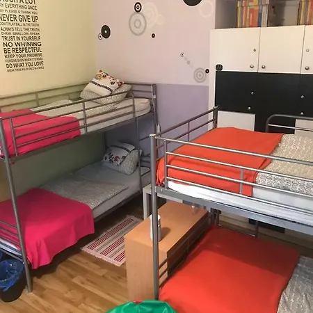 Centrum Sabot Hostel *