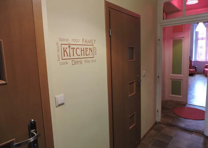 Centrum Sabot 호스텔 *