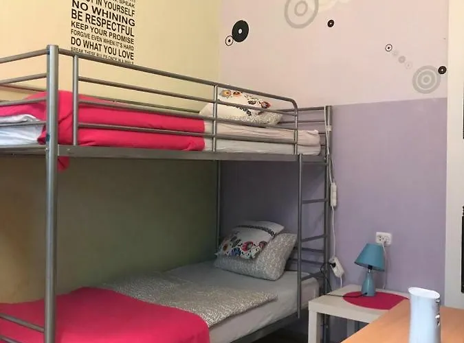 Centrum Sabot 호스텔 *