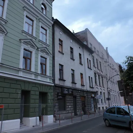 Vandrarhem Centrum Sabot *